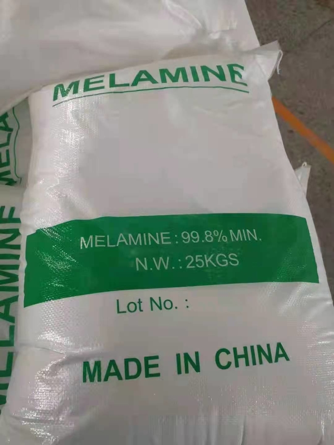 Weiße 99,8% Melamin-Chemikalien-Rohstoffe CAS 108-78-1 3